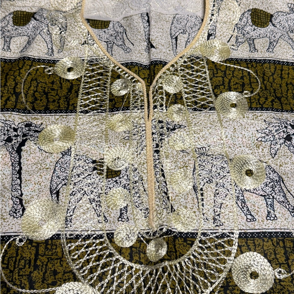 Handmade African Print Tunic with Elephant and Palm Tree Design Embroidered - Picture 3 of 9